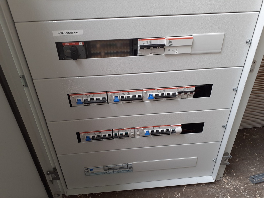 Armoire électrique équipée ABB