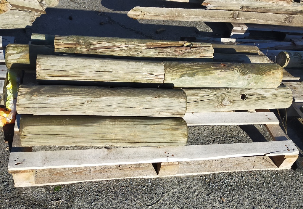 Rondin bois autoclave recoupé