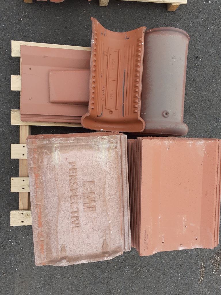 Tuile de rives  terre cuite Monier sgy