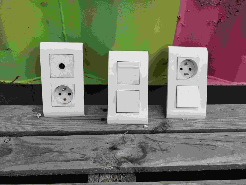 Bloc prise et interrupteur