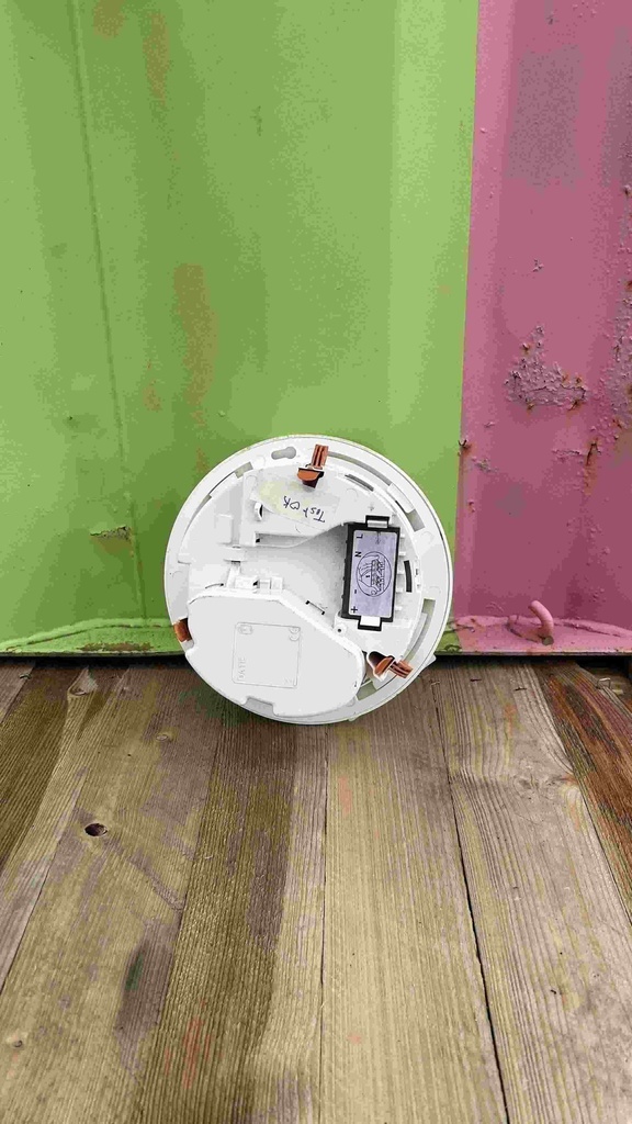 BAES d'ambiance encastré à LEDs Kickspot IP40 IK04 plastique SATI Adressable pour ERP et ERT