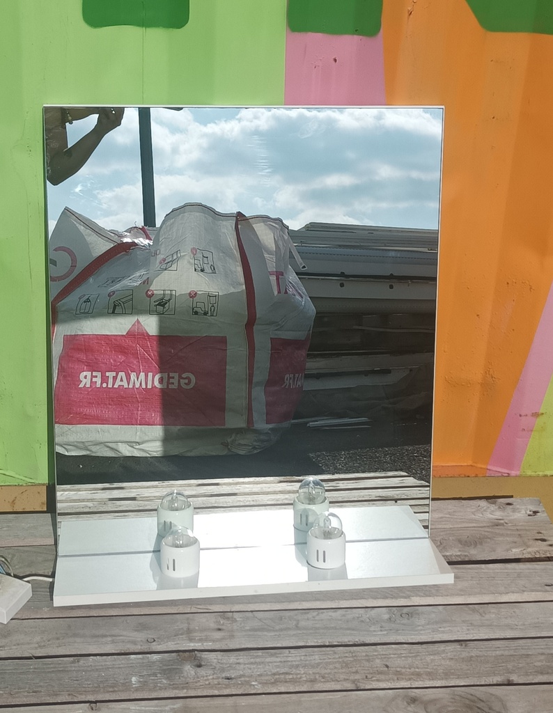 Miroir lumière intégrée