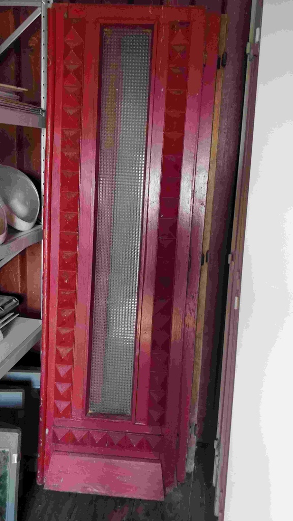 Ouvrant porte tirant droit