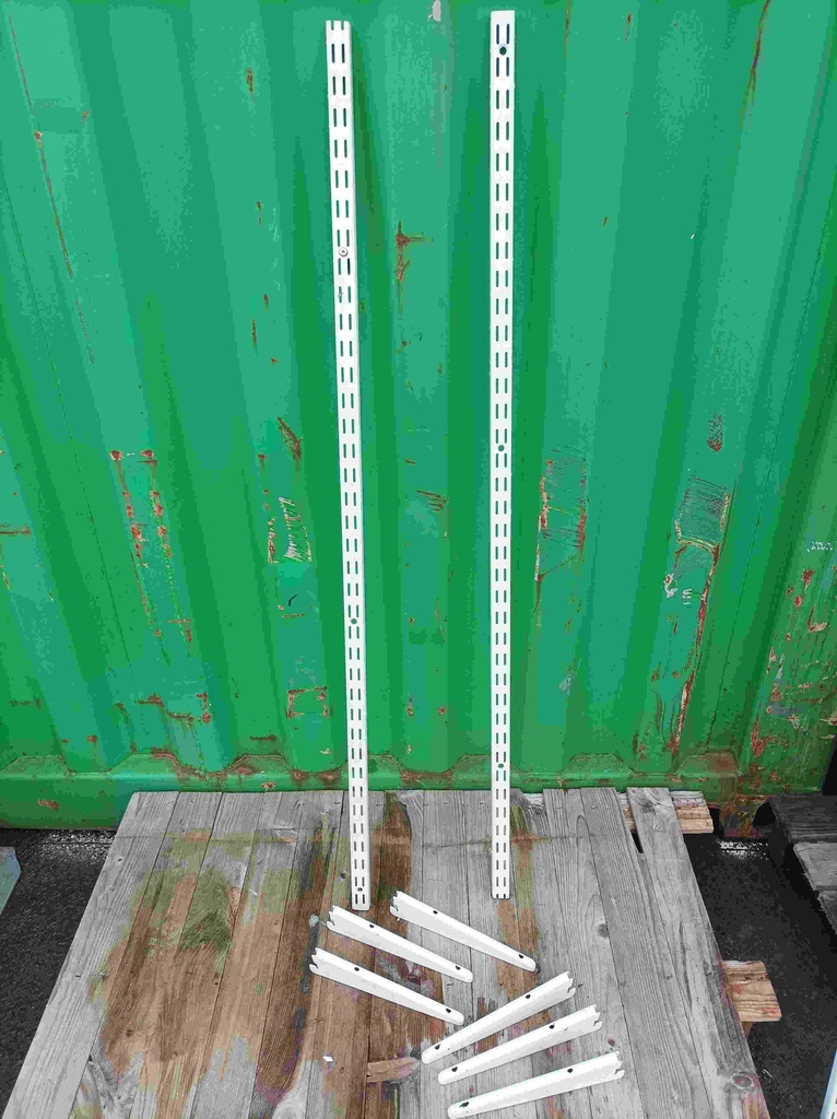 Lot de crémaillères et equerres