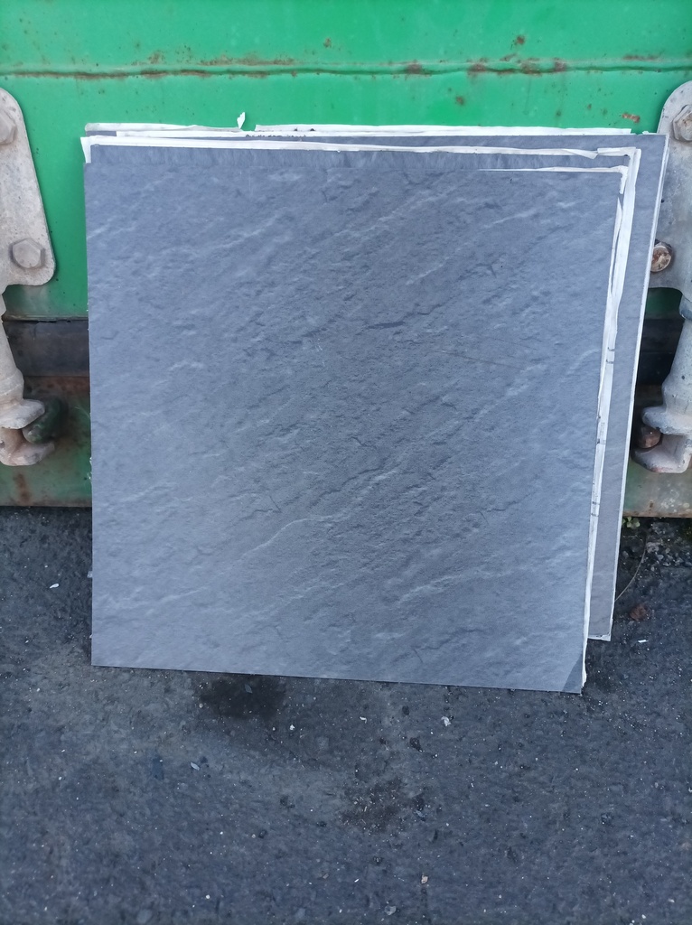 Dalle sol souple PVC effet ardoise, adhésive
