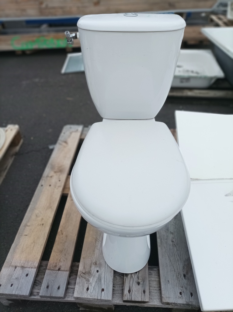 WC sur pied PMR - avec réservoir céramique (pack)