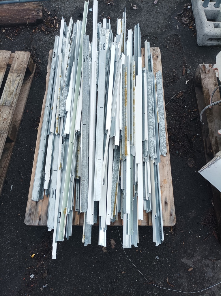 Entretoise de faux plafond 120mm