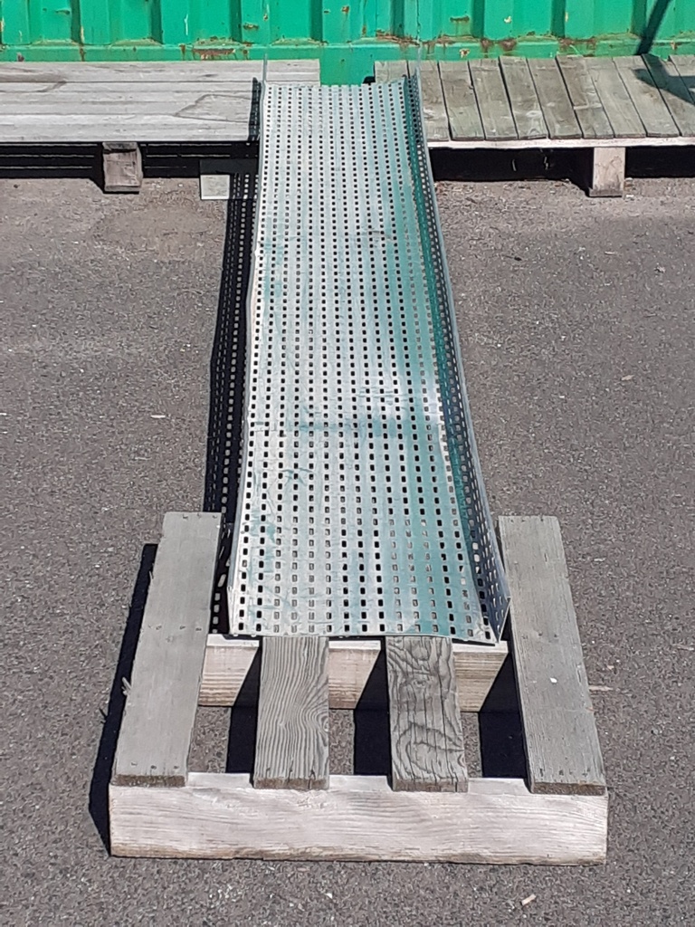 Chemin de câble 3000x350x50mm