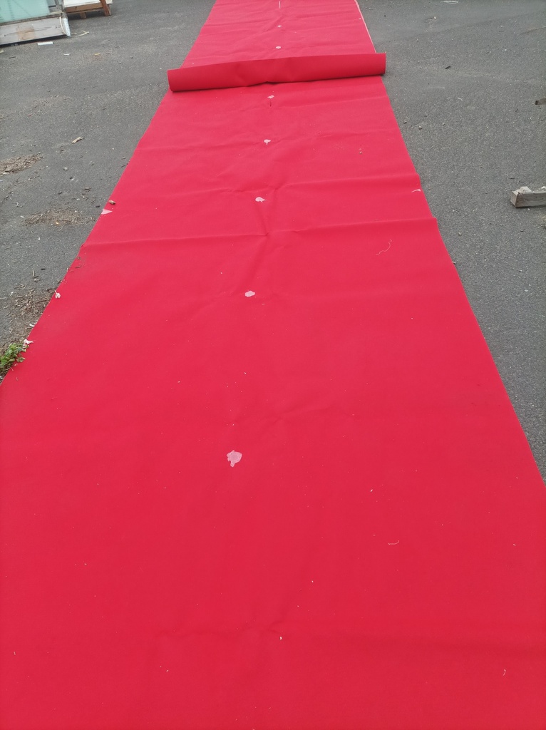 Rouleau de moquette rouge 21x2m