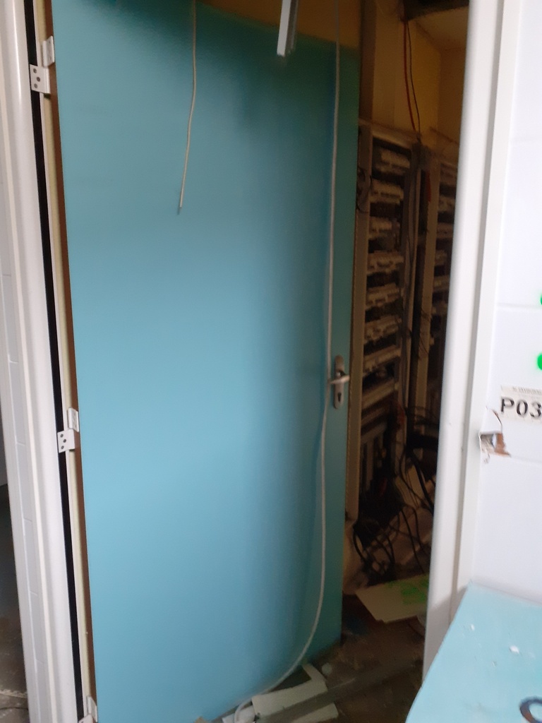 Menuiserie bloc porte réfectoire avec chassi