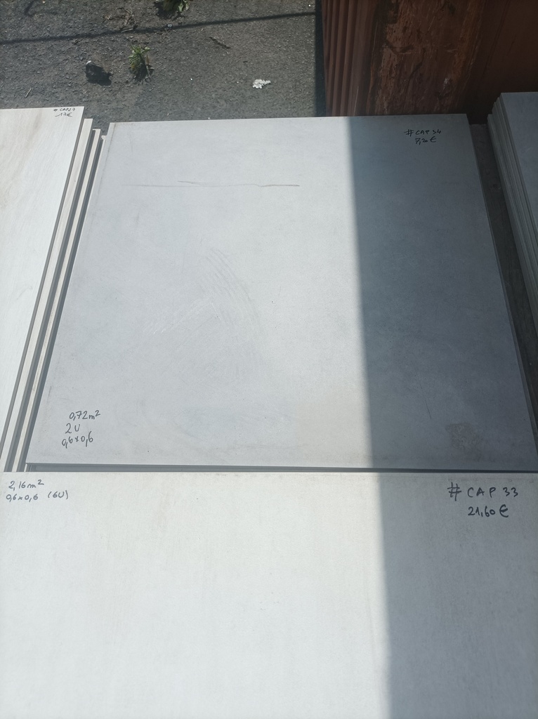 Lot 0,72m² carrelage 0.6x0.6  
