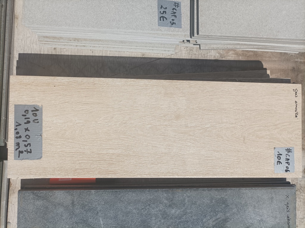 Lot 1,08m² carrelage 0,19x0,57 