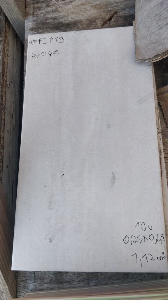 Lot 1,12m² faïence 0.25x0.45 