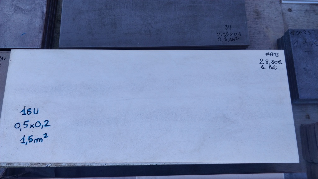 Lot 1,6m² faïence 0,5x0,2