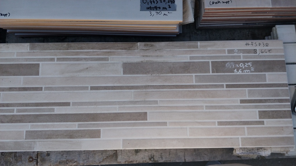 Lot 1,6m² faïence 0,5x0,25