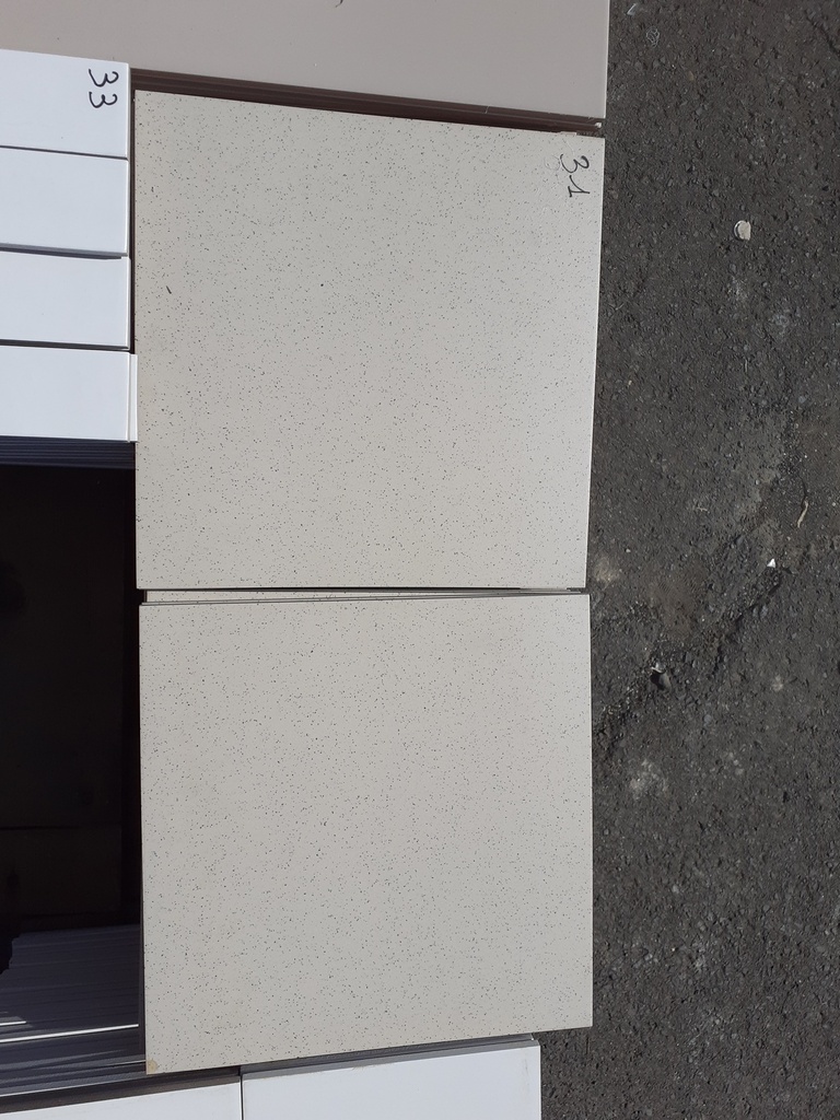 Lot 5.4m² carrelage 30x30cm (ép 5mm) 