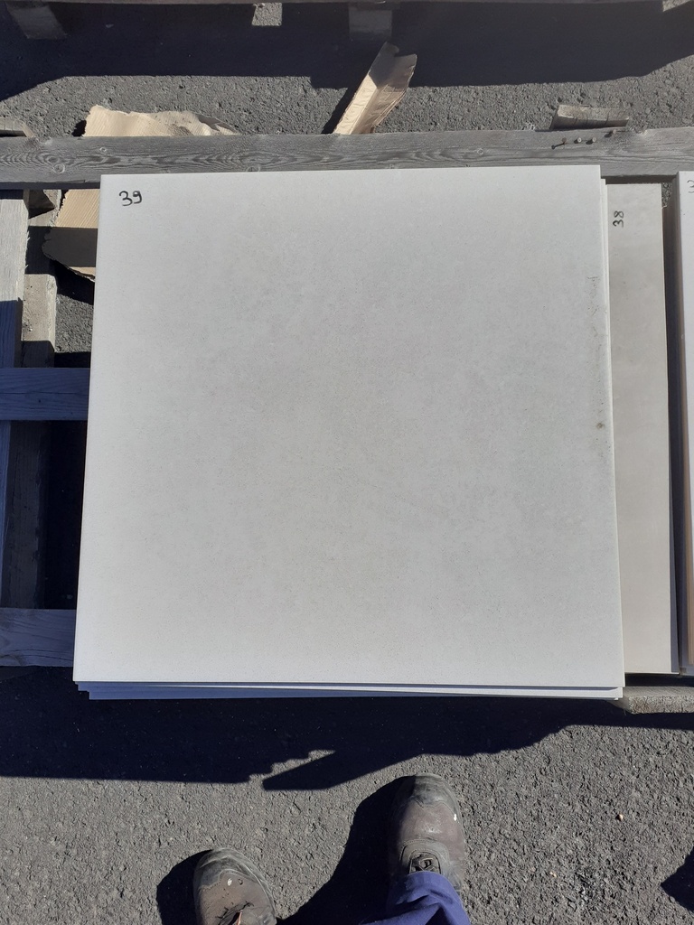 Lot 6.48m² carrelage 60x60cm (ép 18mm) 