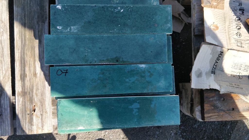 Lot 3.14m² faïence 24x6cm (ép 10mm)