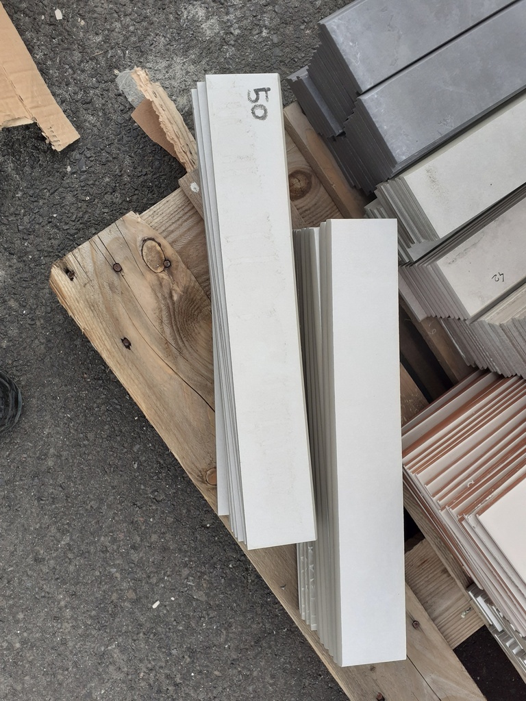 Lot 11.2ml plinthe 45x7cm (ép 7mm)