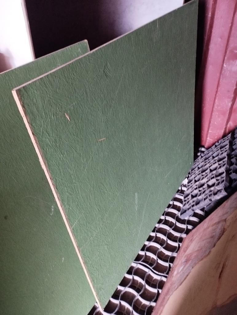 Panneau OSB 111x122x1cm