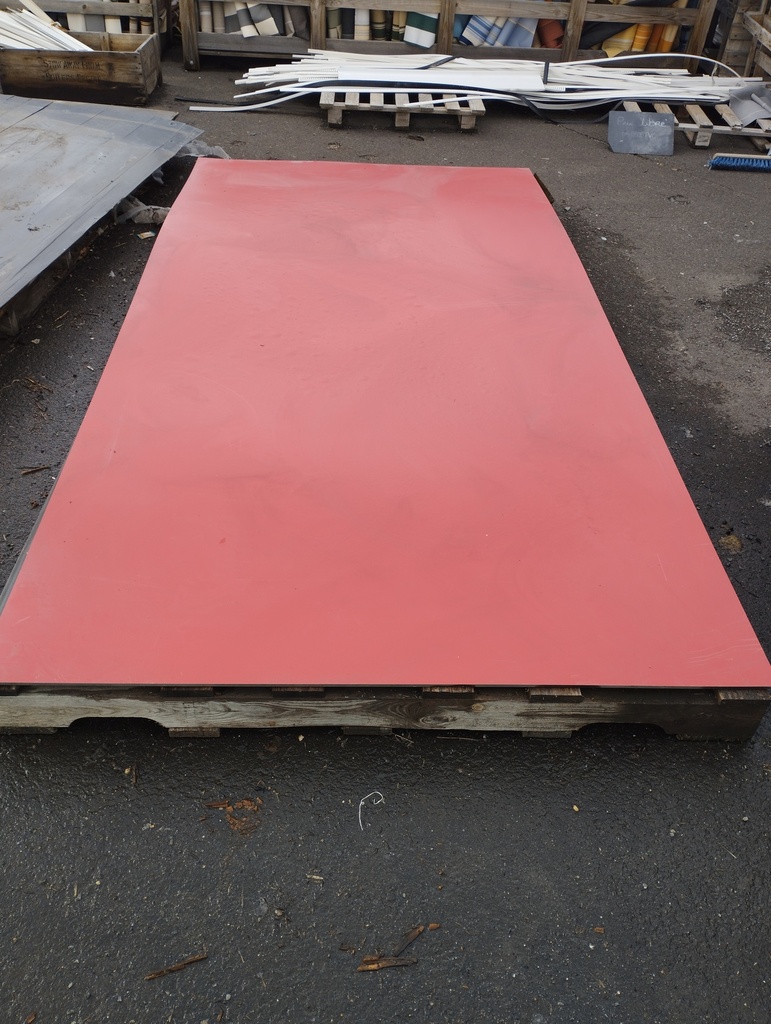 Plaque HPL rouge 3.05*1.53*8mm ep.