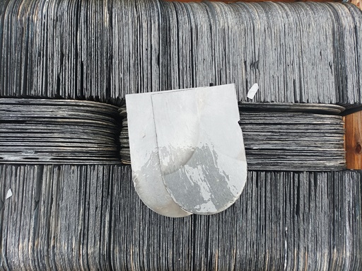 [#1048] Ardoise en ogive pour réemploi