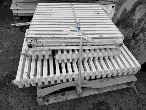 [#469] Radiateur à eau fonte 4 colonnes sans pieds