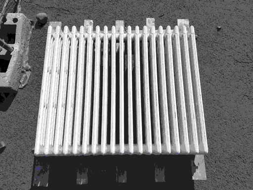 [#837] Radiateur à eau fonte 4 colonnes sans pieds (L:0.48m x h:0.88m)