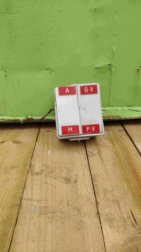 [#862] Bloc prise et interrupteur