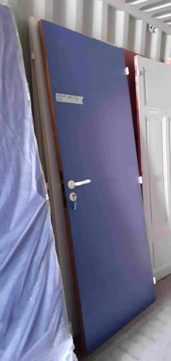 [#167] Ouvrant porte pleine bleue neuf 93 tirant droit