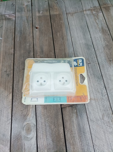 [260117DON05] Prise double avec terre 