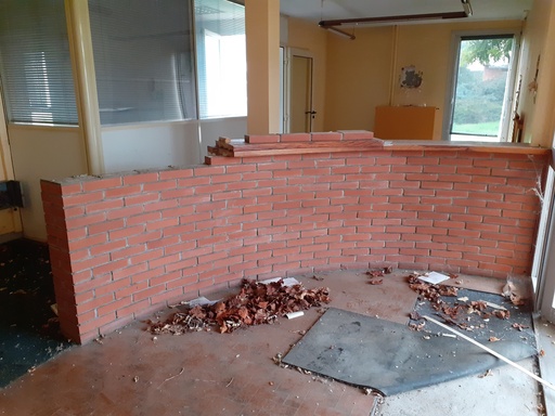 [EP03] Bar courbé en brique