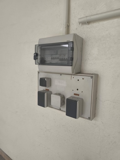 [R31] Tableau électrique