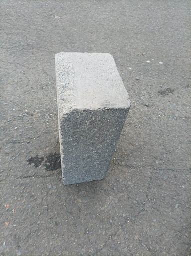 [260513PAR07] Parpaing béton plein