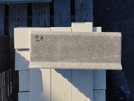 [260717BRA24] Lot 3.4ml plinthe 20x8cm (ép 7mm)